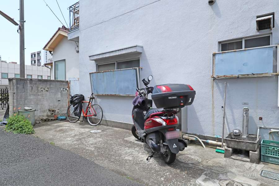 駐車場・バイク置場