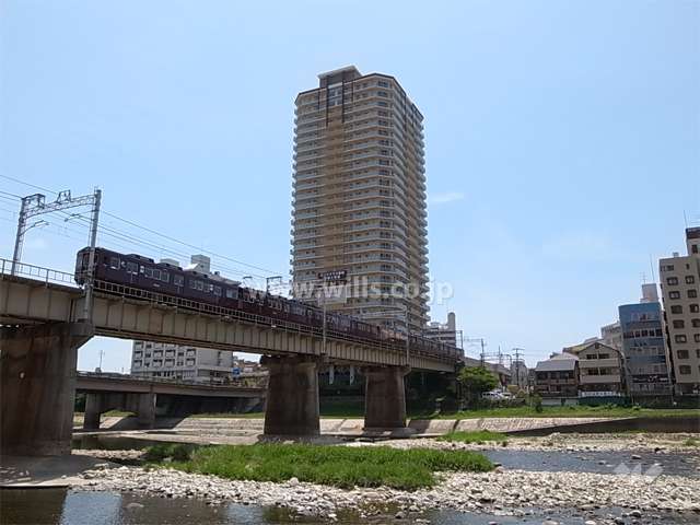 敷地の北側には武庫川が流れています。