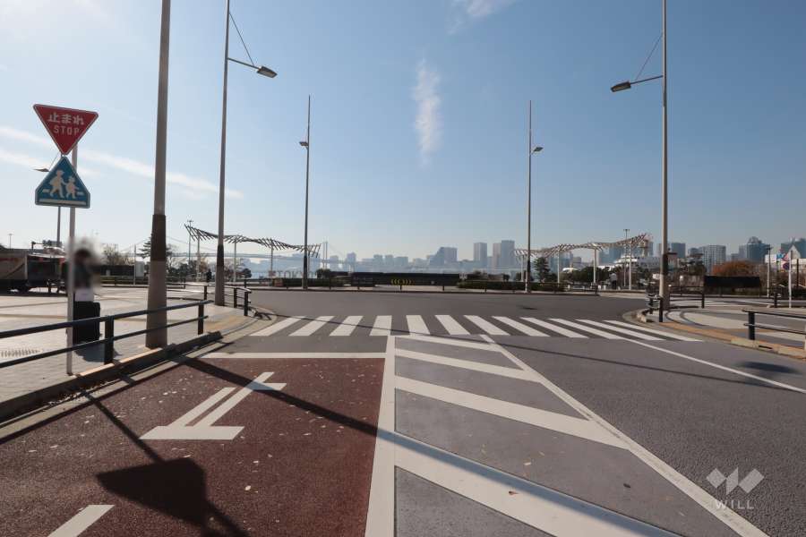 敷地北西側の前面道路