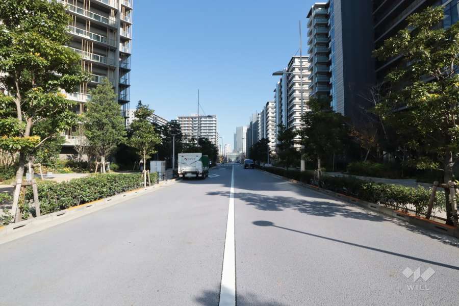 敷地北西側の前面道路