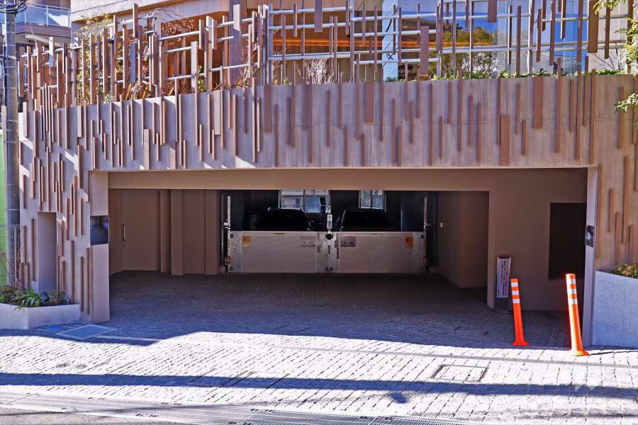 敷地内駐車場（屋内機械式）