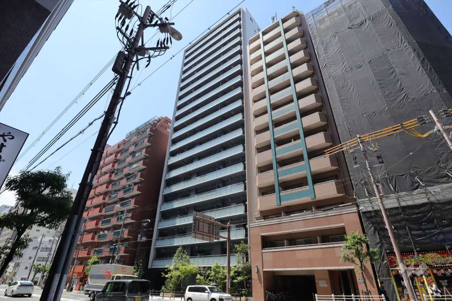 グランドメゾン谷町四丁目の外観（南東側から）
