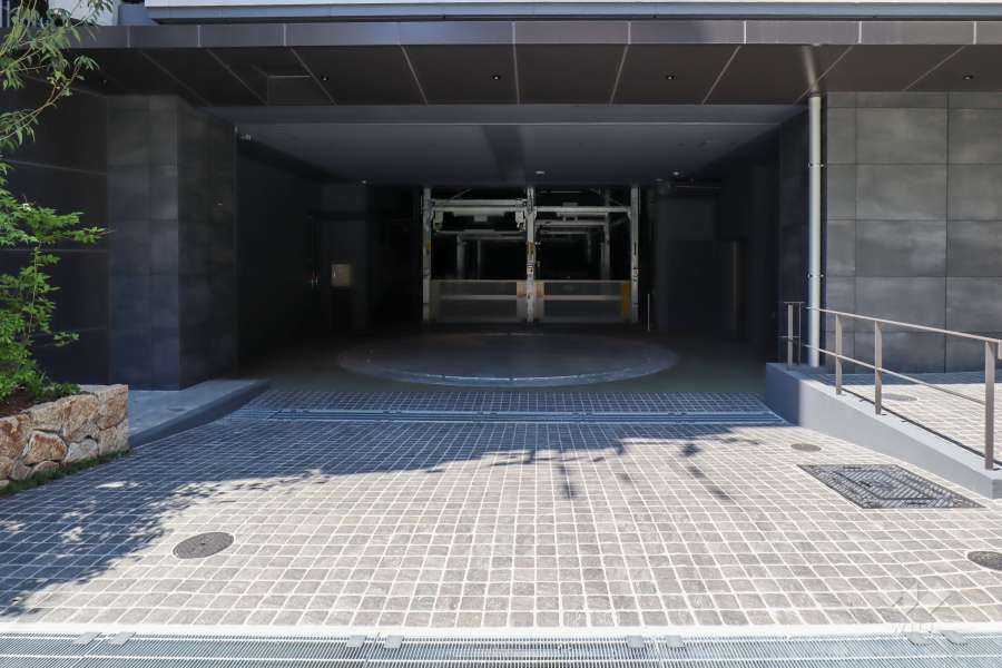 駐車場の出入口
