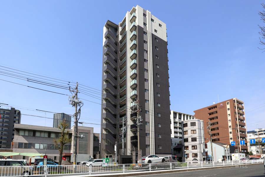 プレサンスロジェ名駅南の外観（南西側から）