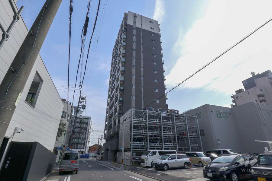 プレサンスロジェ名駅南の外観（北東側から）