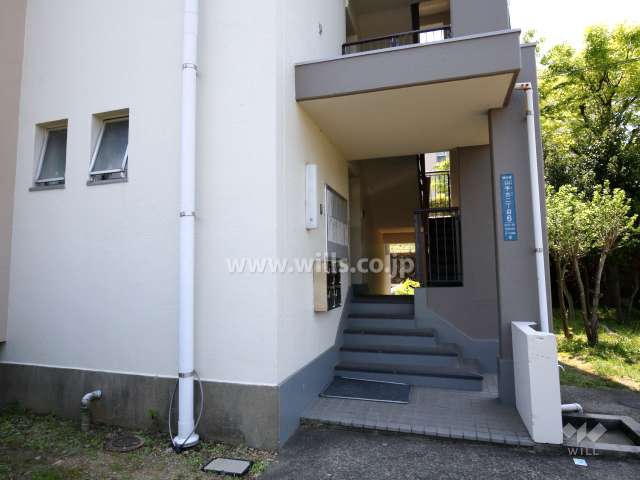 陽和台第3住宅11号棟の住戸出入り口