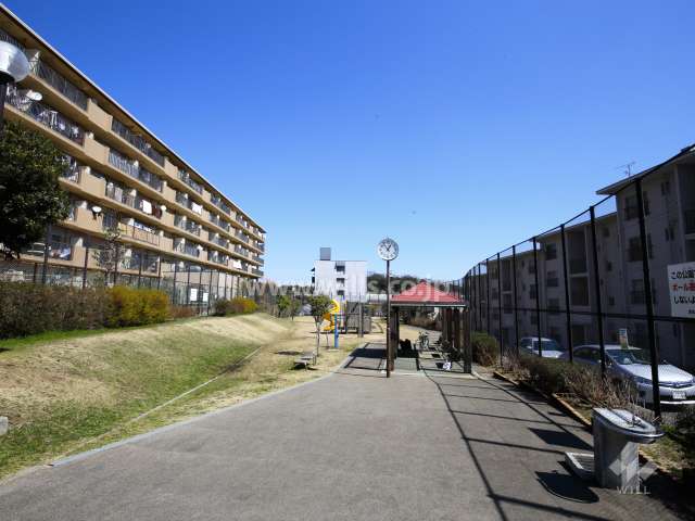 Ａ棟の南側にも公園があります。