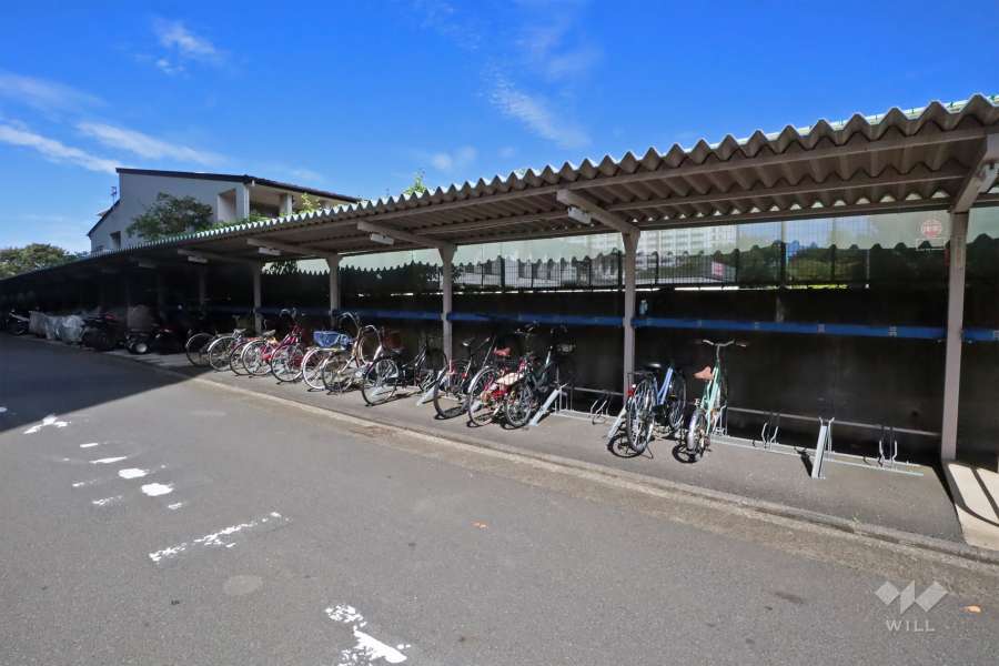 ルーフ付き駐輪場（ラック式）