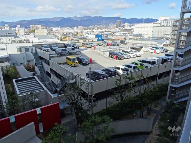敷地内駐車場（三層自走式）