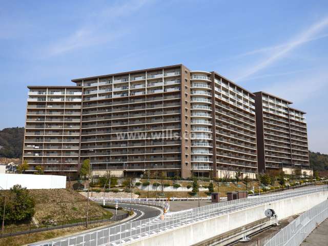 ジオ彩都のぞみ丘フロントコートＡ棟の全景