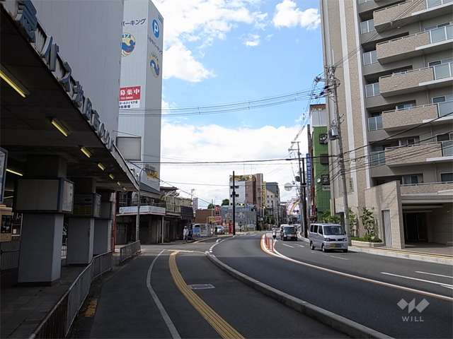 敷地南側は国道176号線に面しています。