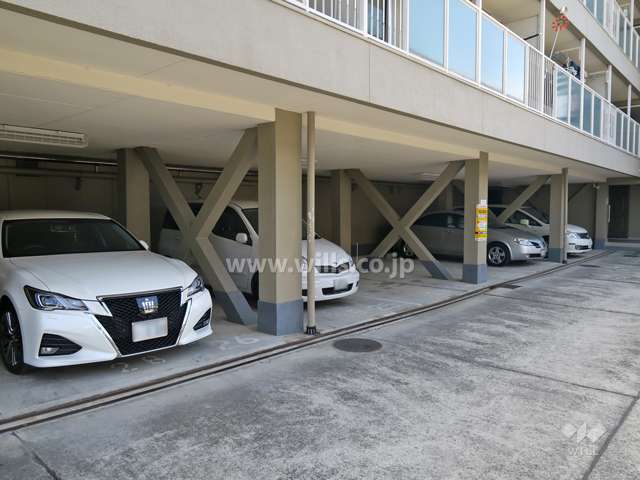 敷地内駐車場（屋内平面式）