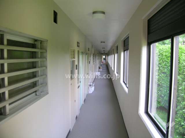 内廊下の造りになっています