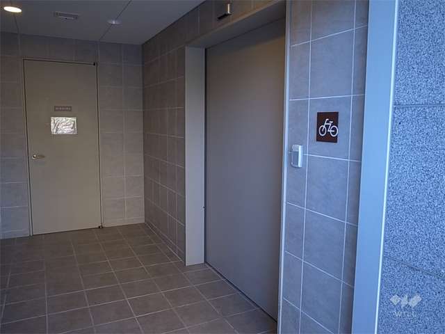 駐輪場入り口
