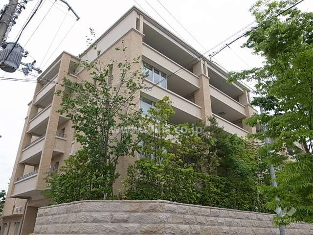 グランドメゾン夙川松園町の外観（南西側から）