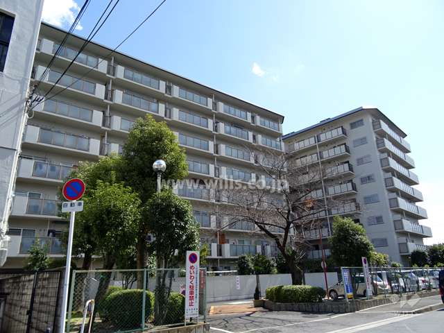 サニーハウス茨木の外観（北東側から）