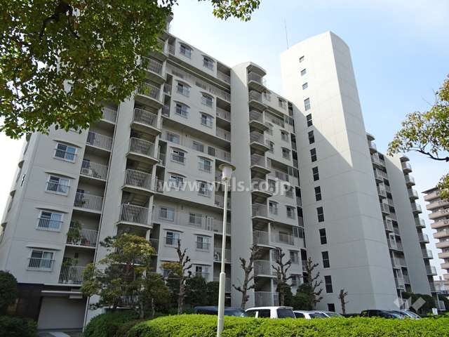 南茨木ハイタウン美沢Ｆ棟の外観（北東側から）