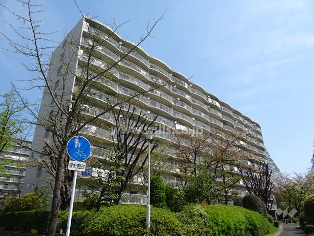 南茨木ハイタウン美沢C棟の外観（南西側から）