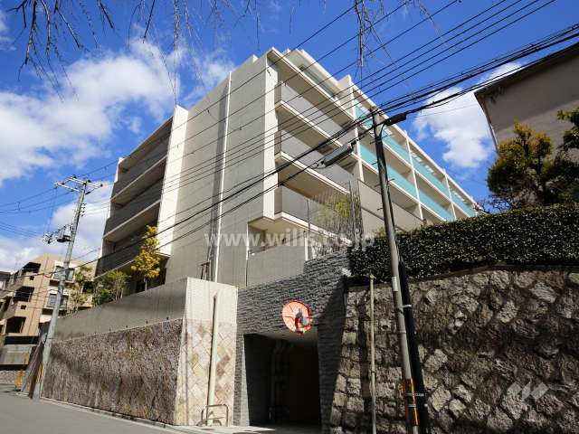 ユニハイムエクシア芦屋の外観（南西側から）