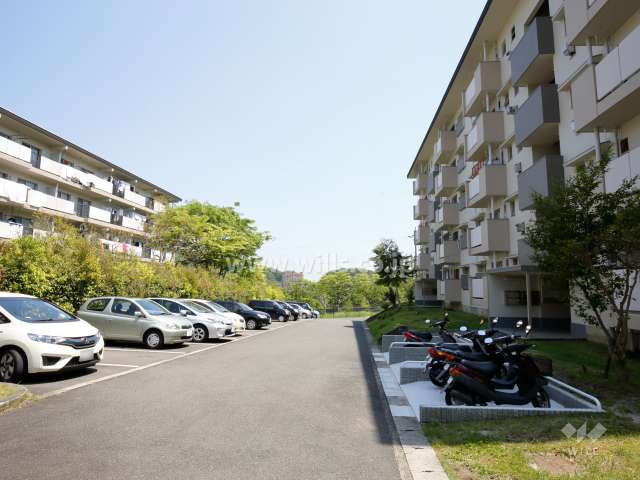 敷地内駐車場（屋外平面式）