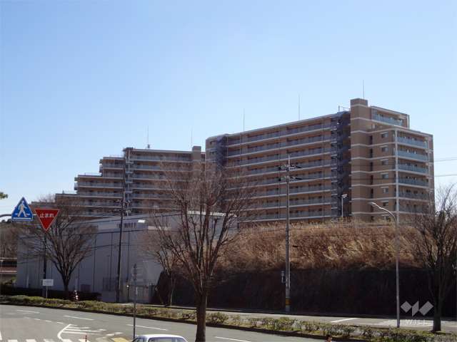 エクステラス日生中央ウエストテラスの外観