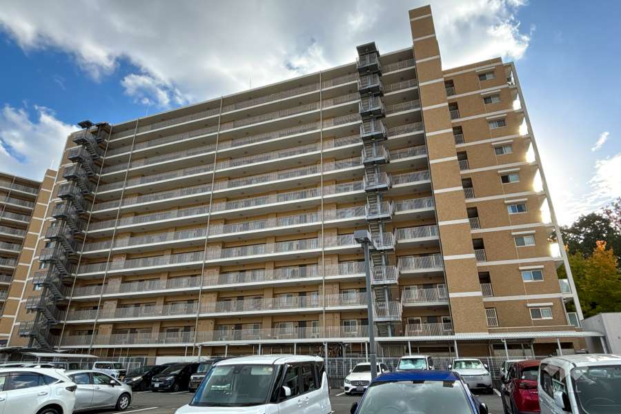 エクステラス日生中央ウエストテラスの外観（北側から）