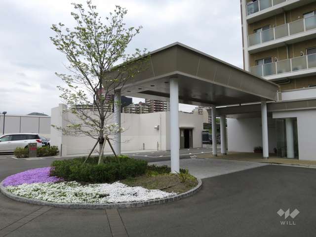 車寄せのあるエントランス