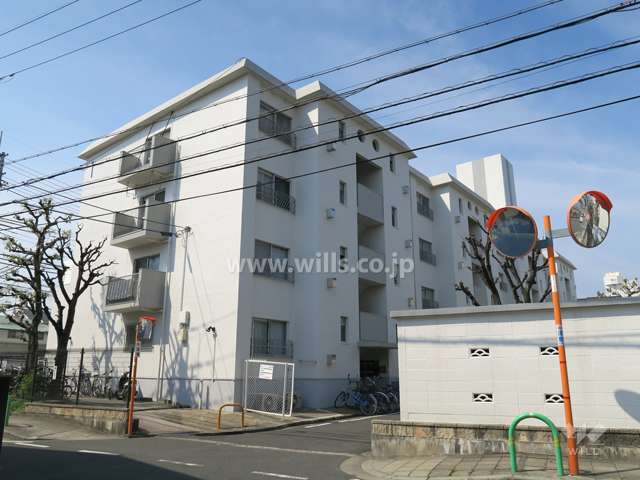 メゾン茨木主原1号棟の外観(北東側から)