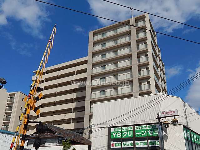 ジオ阪急塚口プレミールの外観（南西側から）