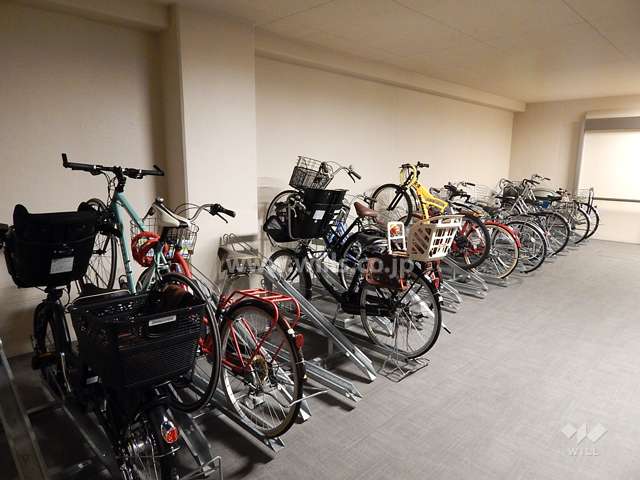 屋内にある駐輪場