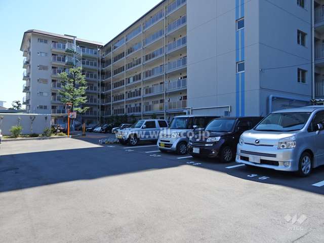 敷地内駐車場（屋外平面式）