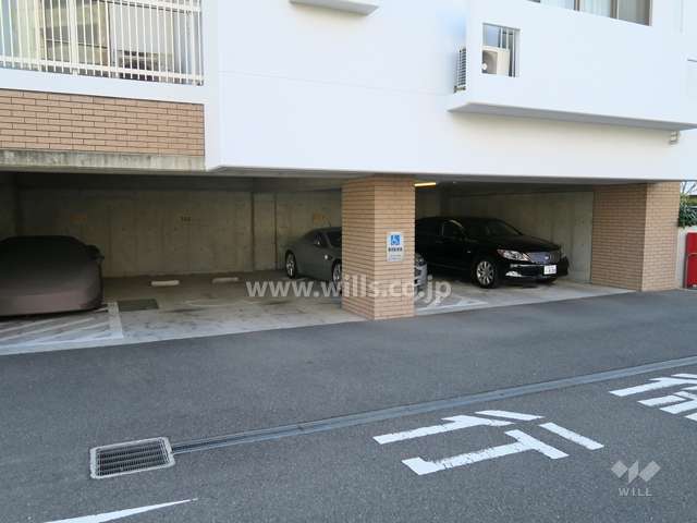 敷地内駐車場（屋内平面式）