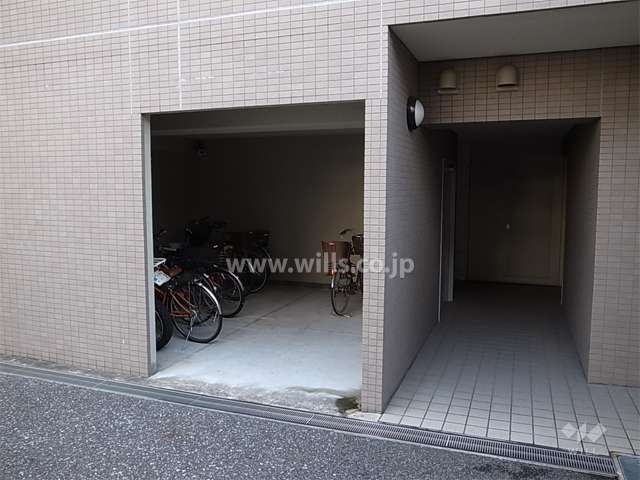 屋内にある駐輪場