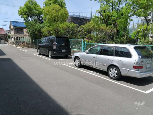 敷地内駐車場（屋外平面式）