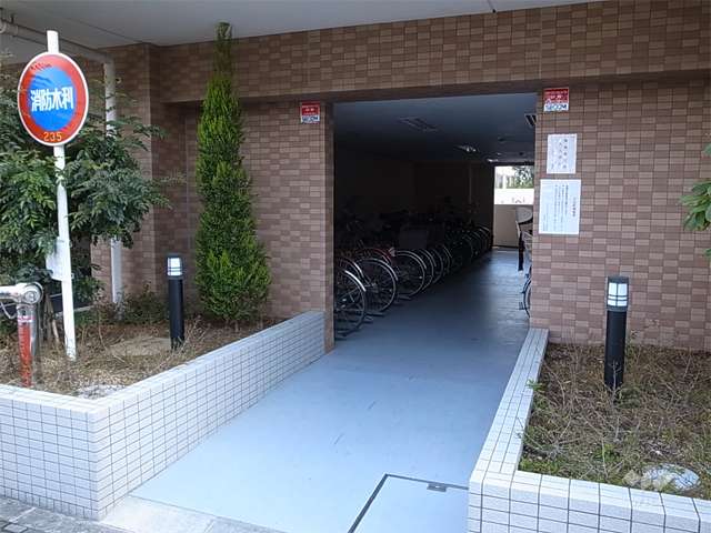 屋内にある駐輪場