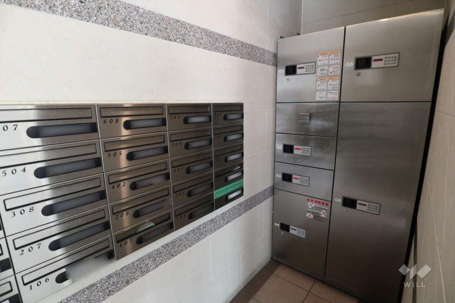 共用ポストと宅配ボックス