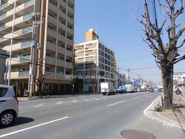 敷地東側の前面道路
