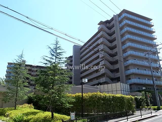 ライオンズ南千里佐竹台グランハートソレイユヴィラの外観（北西側から）