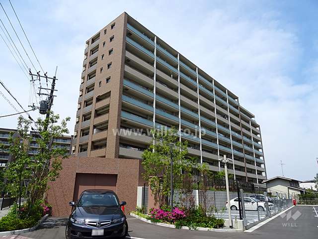 ザ・パークハウス南千里の外観（南西側から）