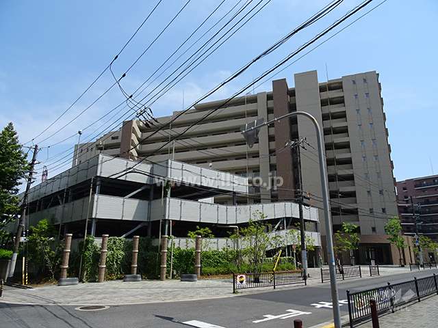 ザ・パークハウス南千里の外観（北西側から）