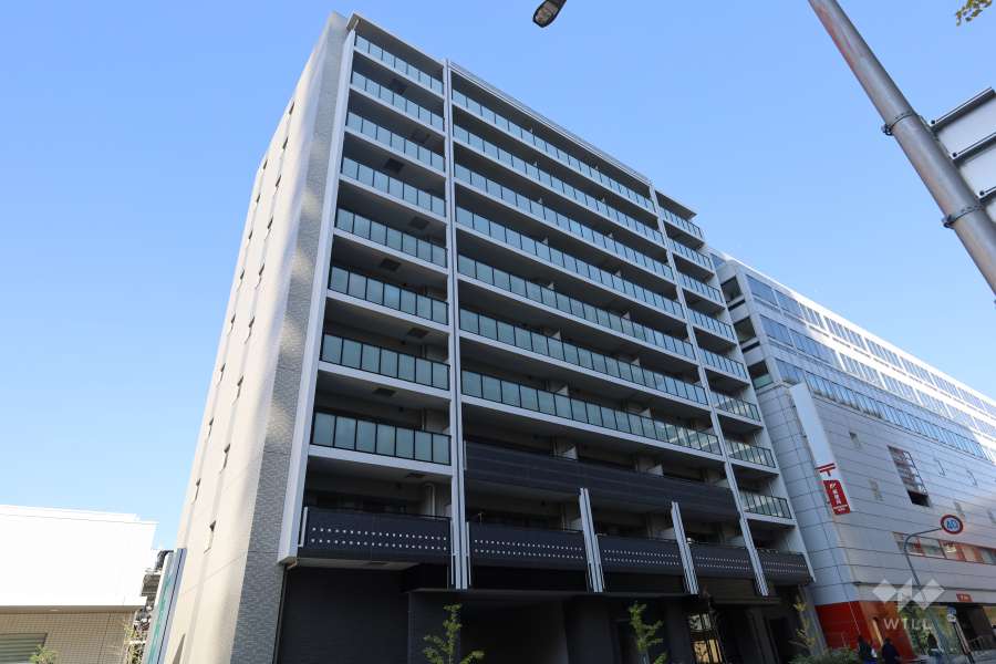 エスリード箕面船場阪大前の外観（南西側から）