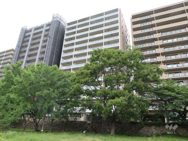 ローレルコート宝塚武庫川町の外観(南東側から)