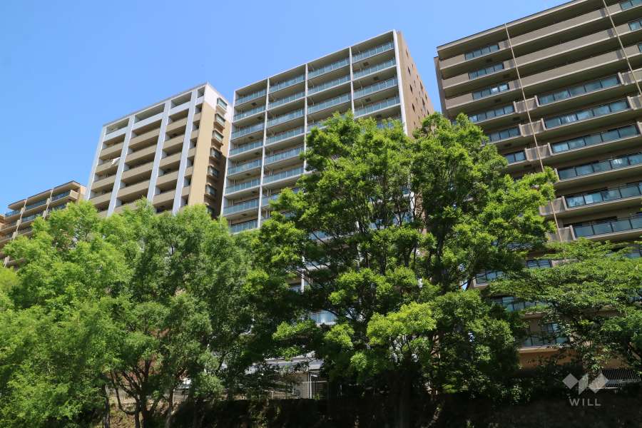 ローレルコート宝塚武庫川町の外観（南東側から）