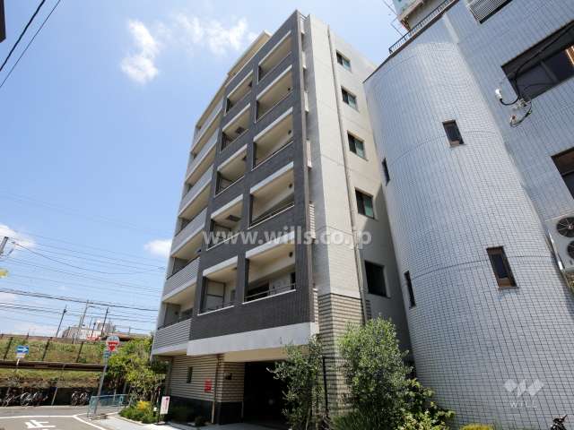 クオリス甲子園口の外観（南西側から）