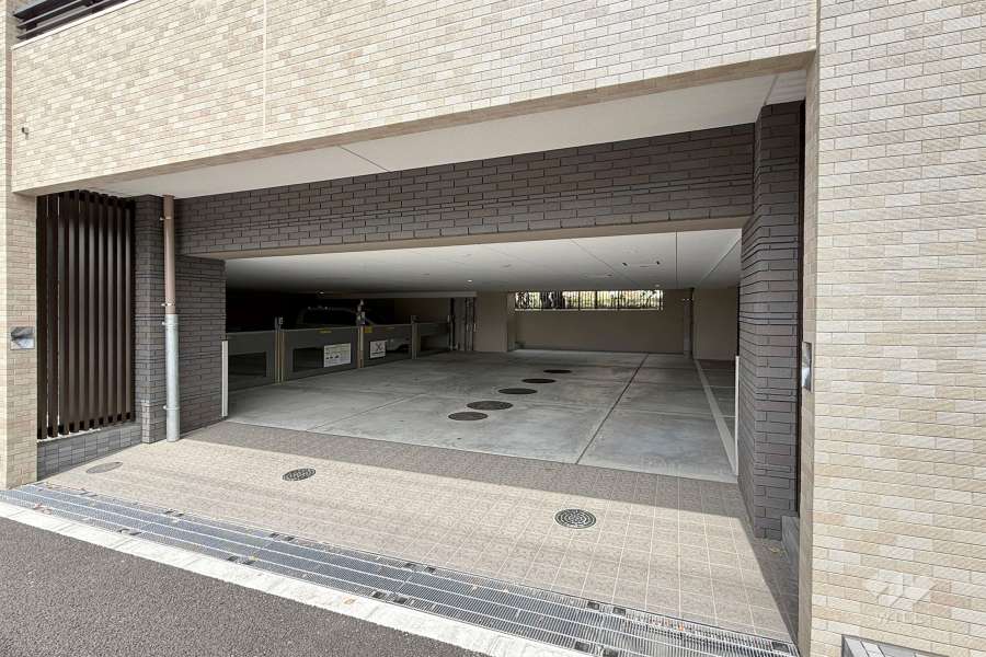 駐車場の出入り口