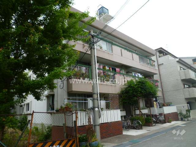 シャトーの外観（東側から）