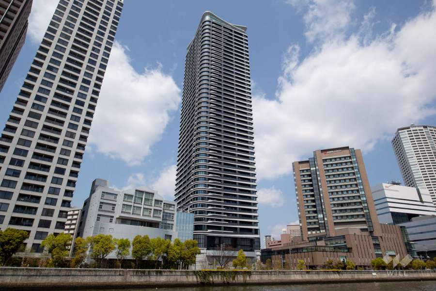 シエリアタワー中之島の外観（南側から）