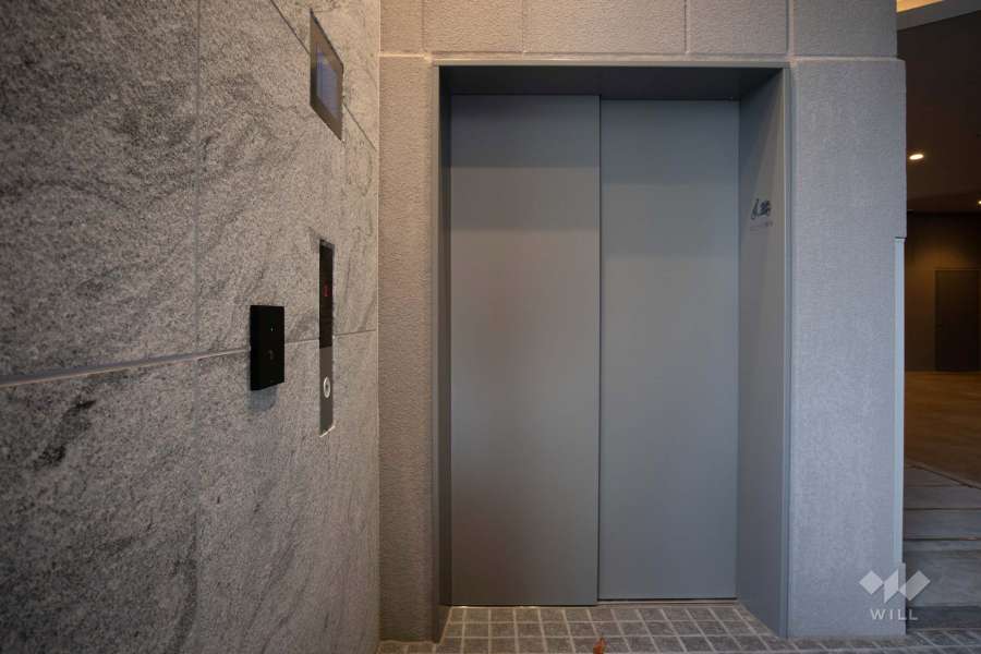 ミニバイク置場の出入口