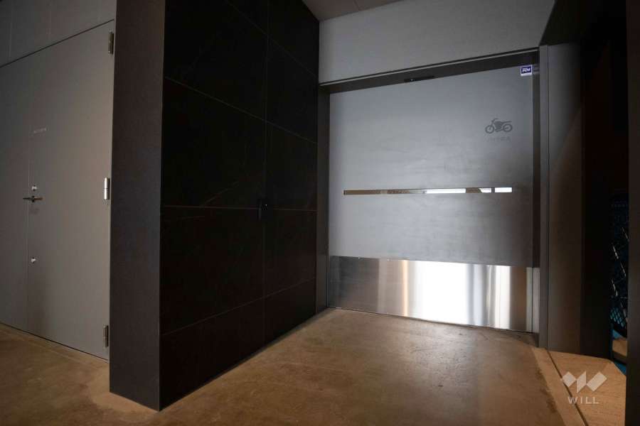 バイク置場の出入口