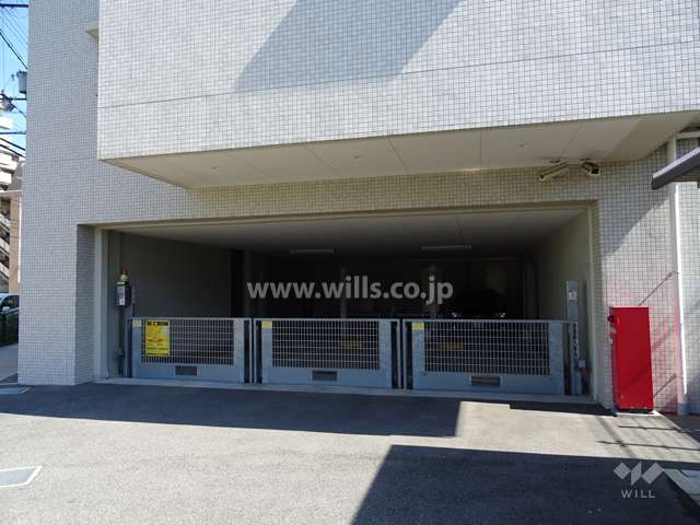 敷地内駐車場（屋内機械式）